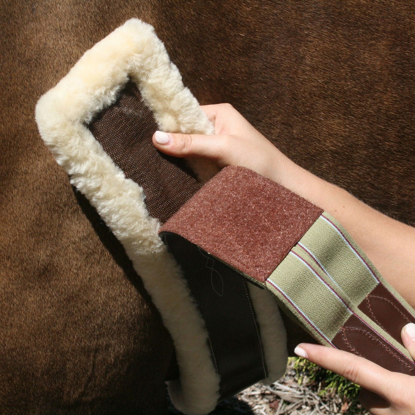 Pinnacle Sheepskin Lined Girth