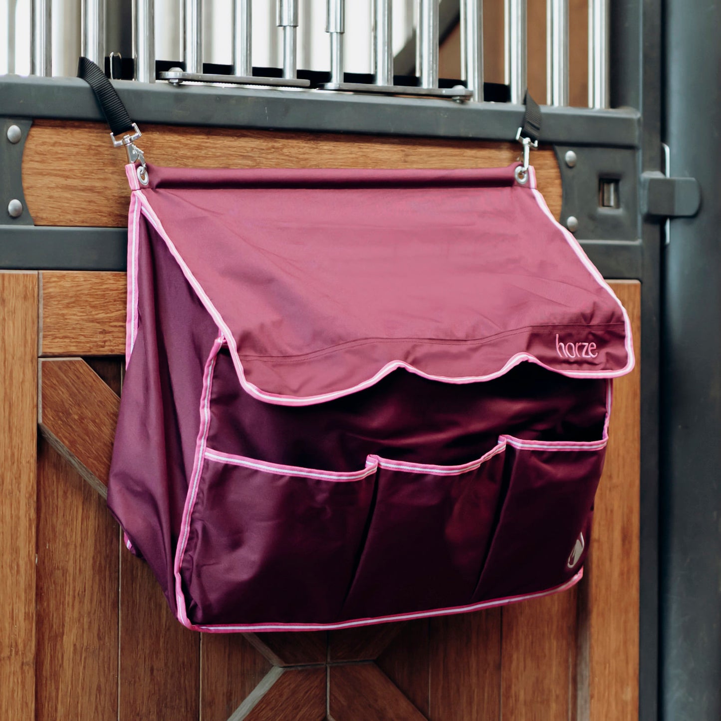 Horze Ella Grooming Bag - Anemone Dark Pink