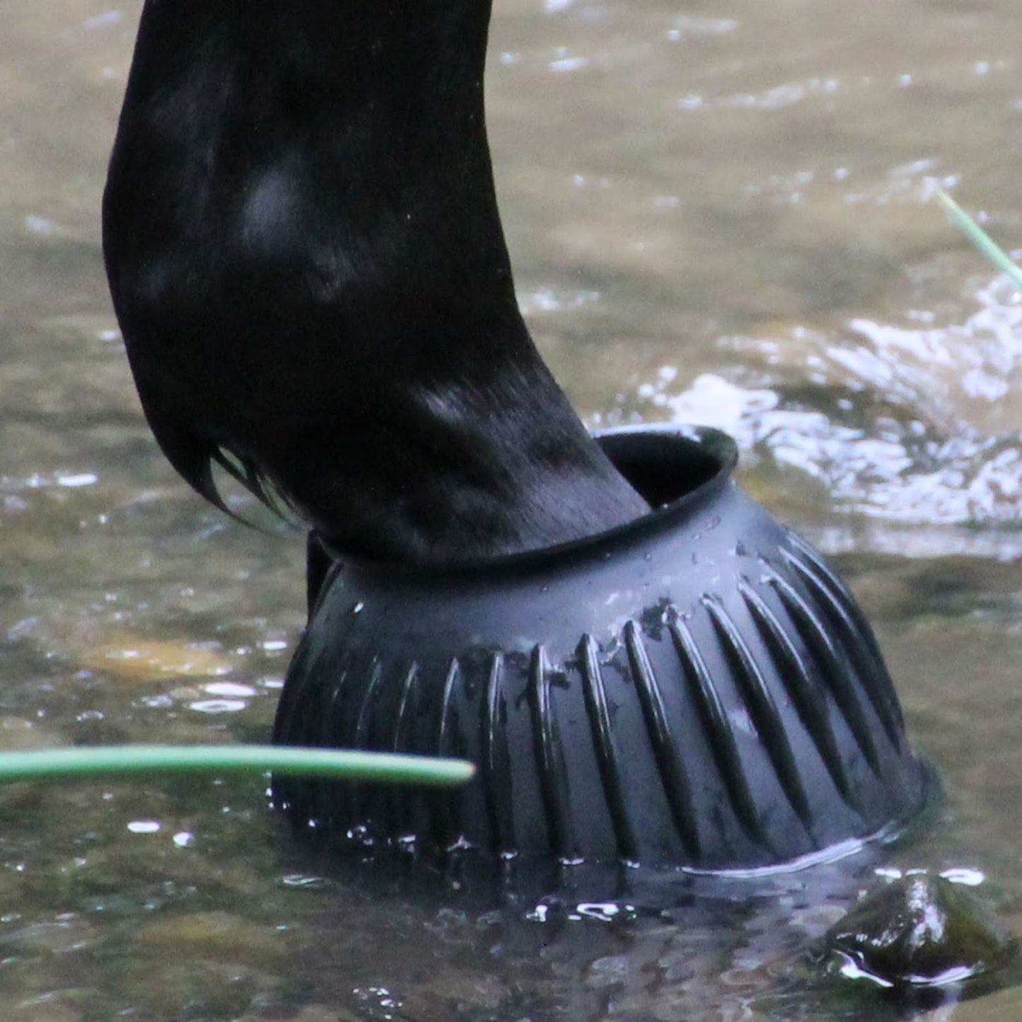 Dura-Tech® Ribbed Rubber Double Lock Bell Boots